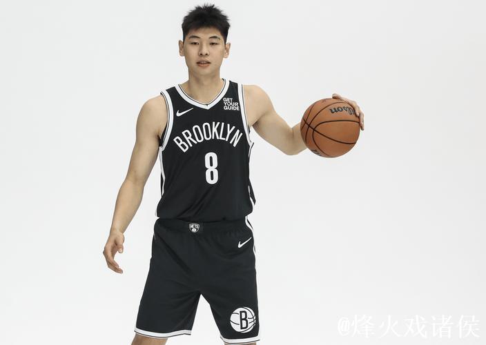 三分8中4!崔永熙发展联盟砍14分4板2助3断2帽 三分8中4!崔永熙发展联盟砍14分4板2助3断2帽