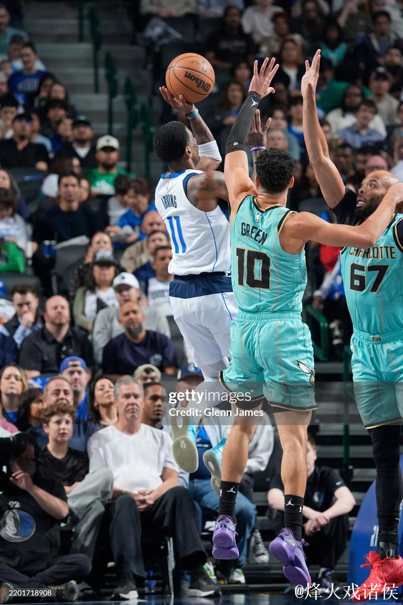 三球44分难救主黄蜂惜败魔术 欧文末节爆发独行侠逆转老鹰 三球44分难救主黄蜂惜败魔术 欧文末节爆发独行侠逆转老鹰